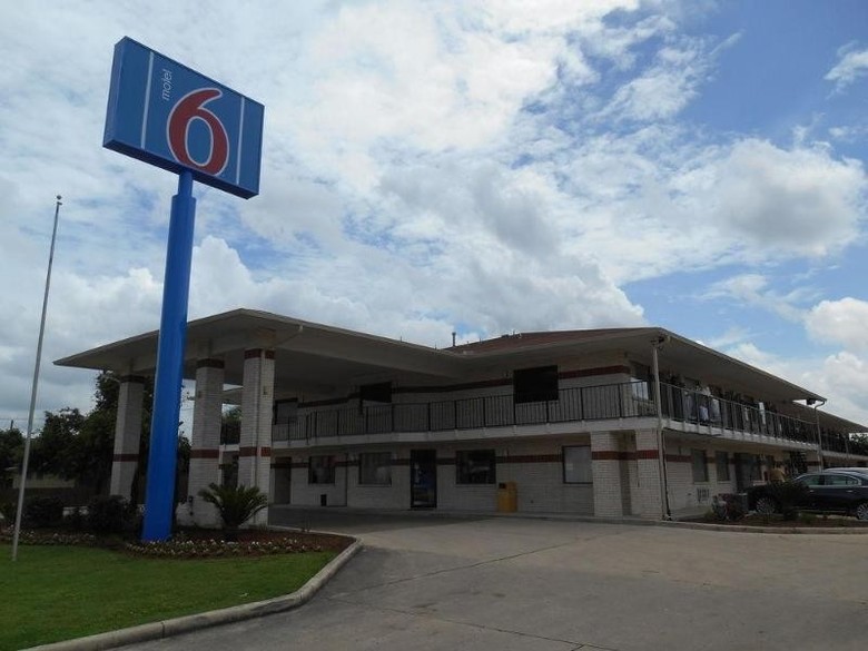 Hotel Econo Lodge East