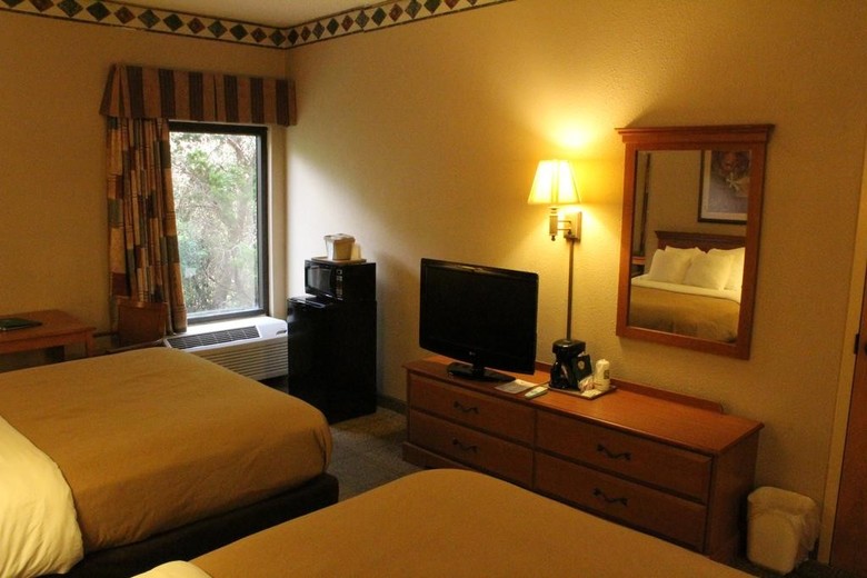 Hotel Quality Inn Near Six Flags