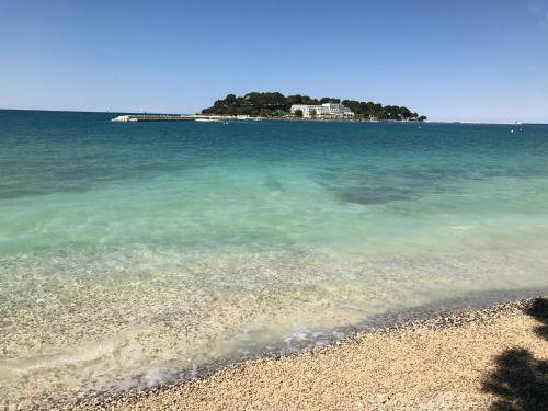 Hostal Apartment Nevia A/5