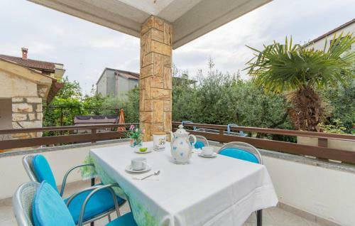 Hostal Apartment Emili
