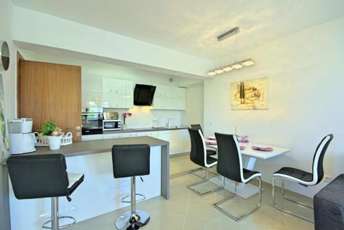 Apartments In Porec/istrien 9856