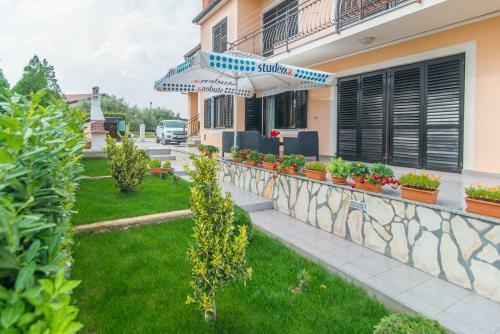 Apartment Stela