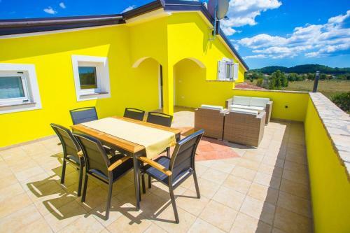 Hostal Apartment Complex Villa Andrea