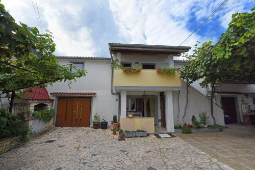 Apartment In Materada