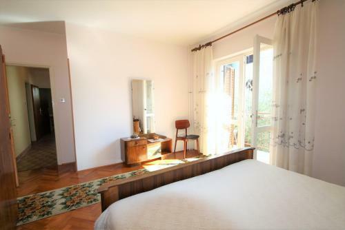 Apartamentos Labinac Ines, Only 300 M From Beach