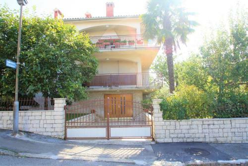 Apartamentos Labinac Ines, Only 300 M From Beach