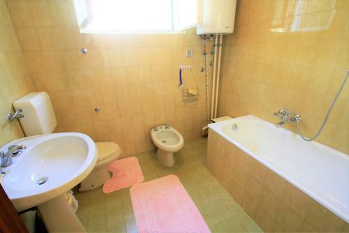 Apartamentos Labinac Ines, Only 300 M From Beach