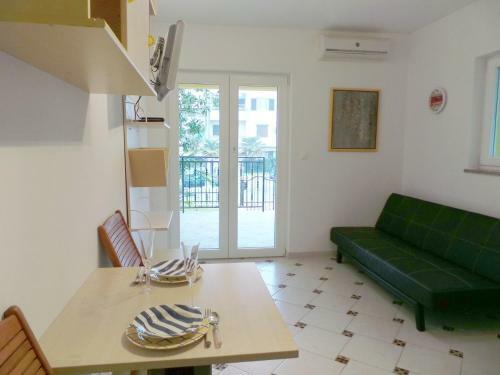 One-bedroom Apartment In Porec II