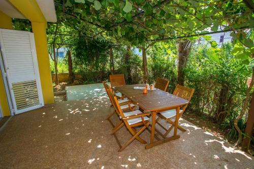 Two-bedroom Apartment In Porec V
