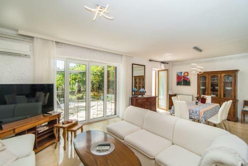 Lucija-holiday Home