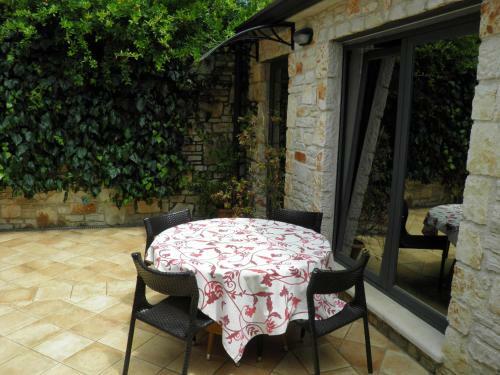 Hostal Apartment Nina