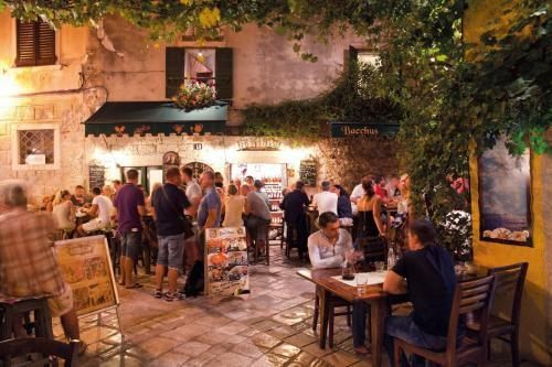 Hostal App. Fiorela