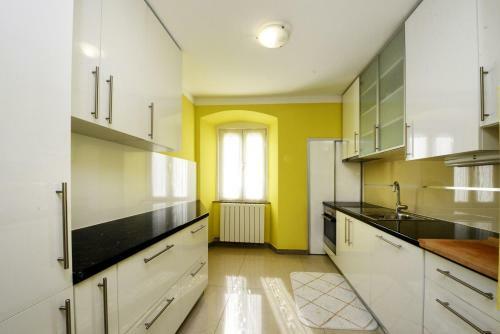 Apartment Claudeta With Sea View