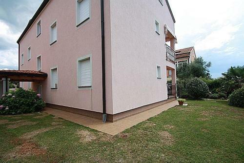 Apartment Bilic With Balcony