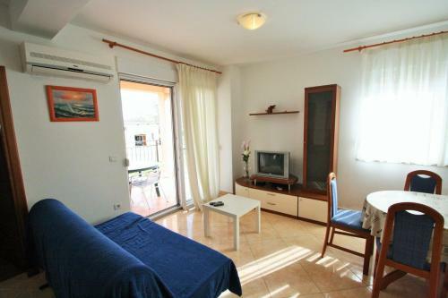 Apartment Bilic With Balcony