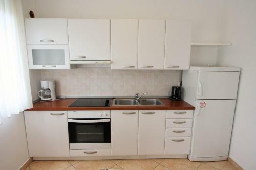 Apartment Bilic With Balcony