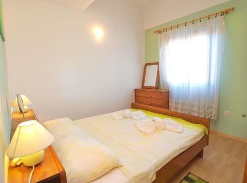 Apartments Alma 879