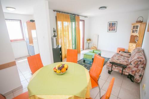 Nice Apartment Branka Close To Beach In Porec