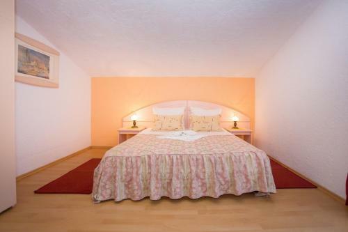 Hostal Apartment Complex Slavica
