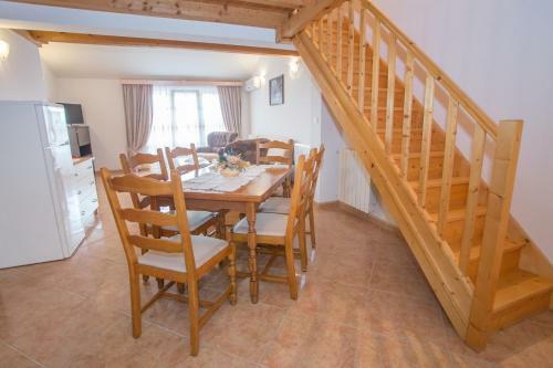 Hostal Apartment Complex Slavica