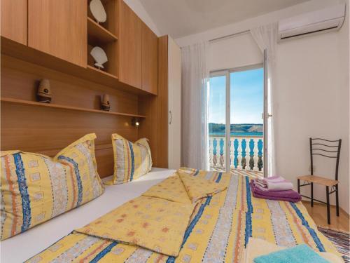 One-bedroom Apartment In Posedarje