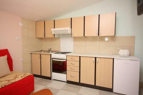 Apartments With A Swimming Pool Podgradina (novigrad) - 6198