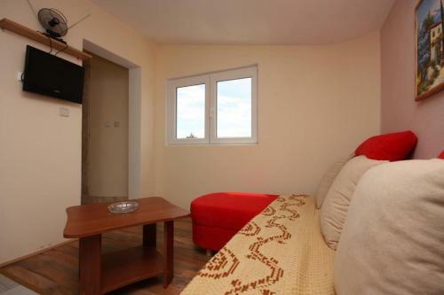 Apartments With A Swimming Pool Podgradina (novigrad) - 6198