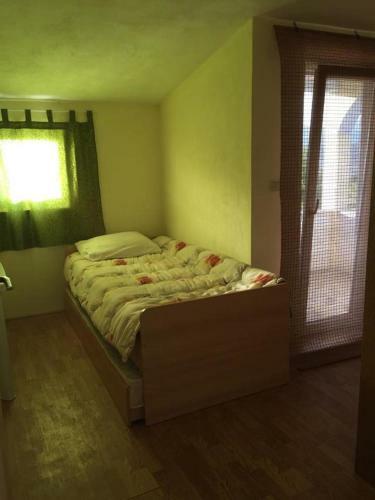 Apartments With A Swimming Pool Podgradina (novigrad) - 6198