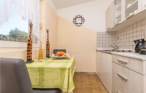 Two-bedroom Apartment In Posedarje