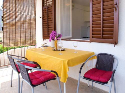Apartments Jela