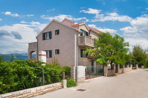 Apartment Postira 15242a