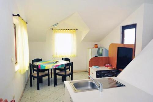 Apartment Postira 739d