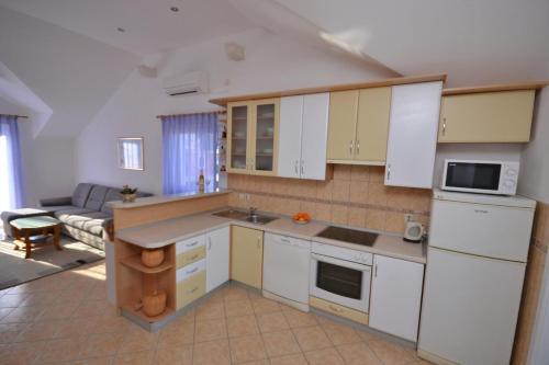 Apartment Postira 2910d