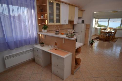 Apartment Postira 2910d