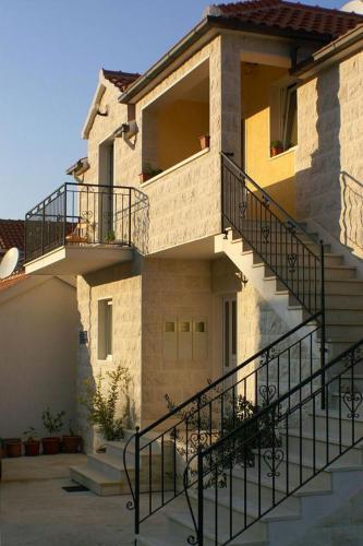 Apartment Postira 2910d