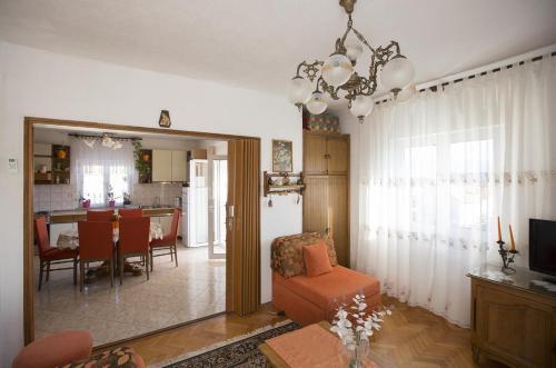 Apartment Postira 12291a
