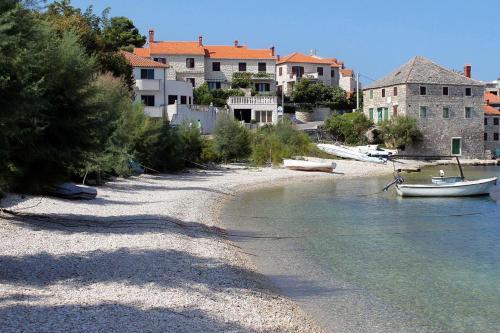 Apartments With A Parking Space Postira (brac) - 765