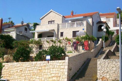 Apartments With A Parking Space Postira (brac) - 765