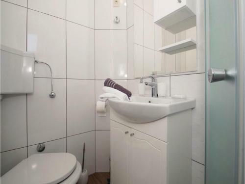 Holiday Home Peljesac-dingac-potocine With Outdoor Pool