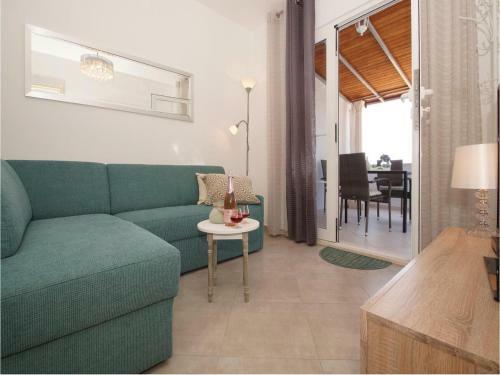 Holiday Home Peljesac-dingac-potocine With Outdoor Pool