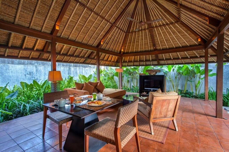 Hotel Maya Loka Villas
