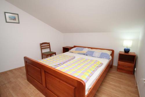Apartment Povljana 3316e