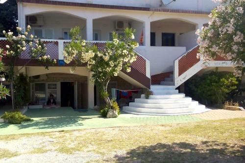 Apartment Povljana 227a