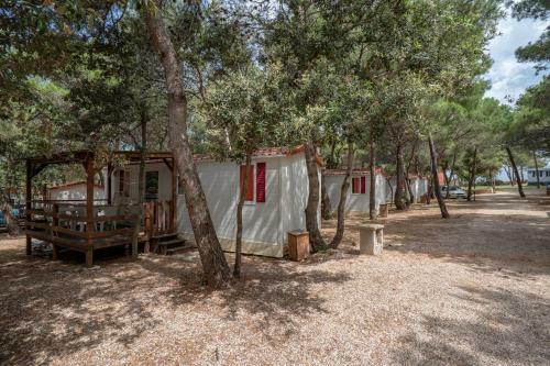 Camp Porat