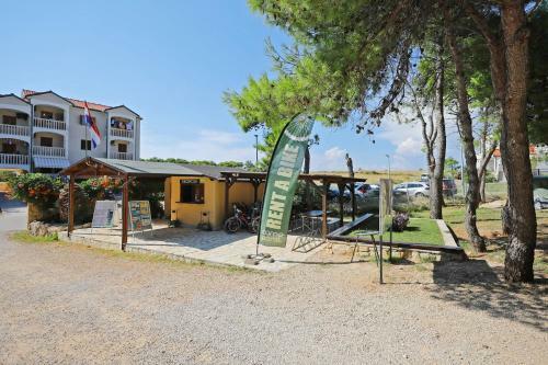 Camp Porat