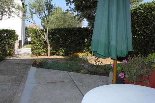 Apartment Povljana 6468c