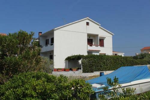 Apartment Povljana 6468c