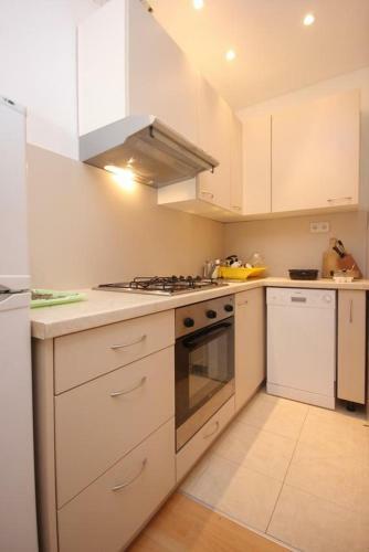 Apartment Dinjiska 9386a
