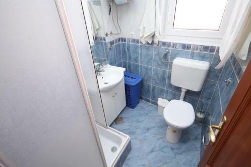 Apartment Povljana 3316c
