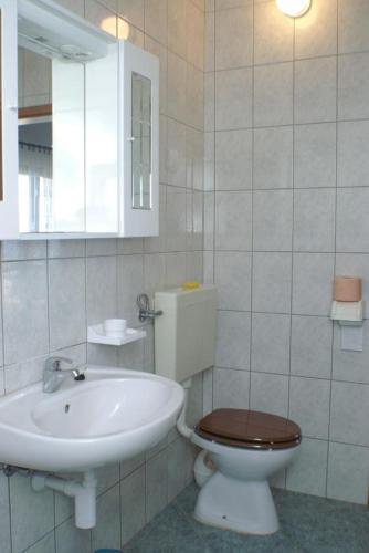 Apartment Povljana 230c